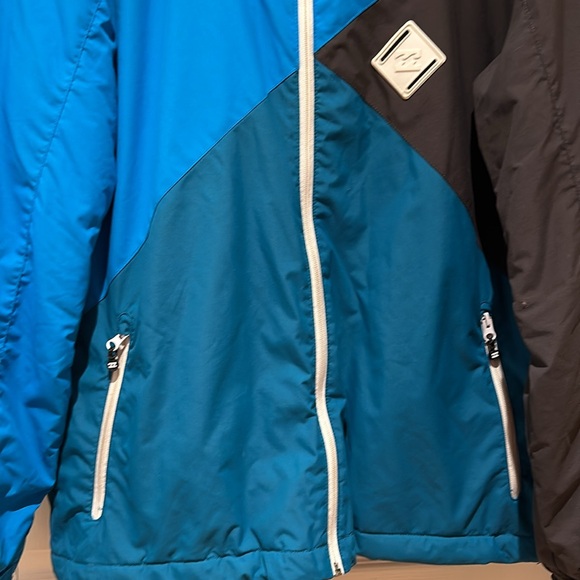 Billabong jacket - Picture 5 of 10
